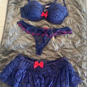 Victoria’s Secret Lingerie Set S/34B